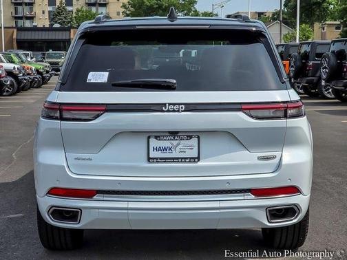 2025 Jeep Grand Cherokee Summit