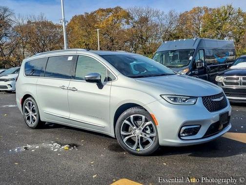 2026 Chrysler Pacifica Pinnacle