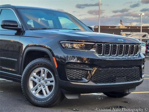 2022 Jeep Grand Cherokee Laredo