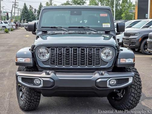 2025 Jeep Gladiator Sport