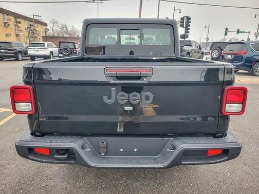2026 Jeep Gladiator Sport