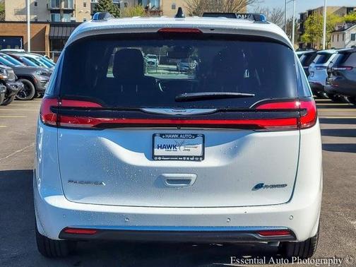 2025 Chrysler Pacifica Hybrid Pinnacle