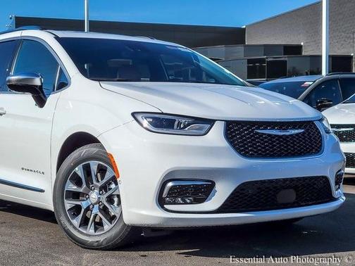 2025 Chrysler Pacifica Hybrid Pinnacle