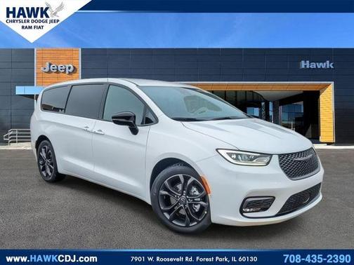 2026 Chrysler Pacifica Select