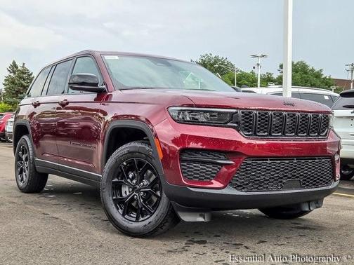 2025 Jeep Grand Cherokee Laredo