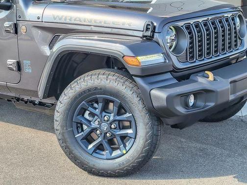 Granite Crystal Clearcoat Metallic 2026 Jeep Wrangler Sport