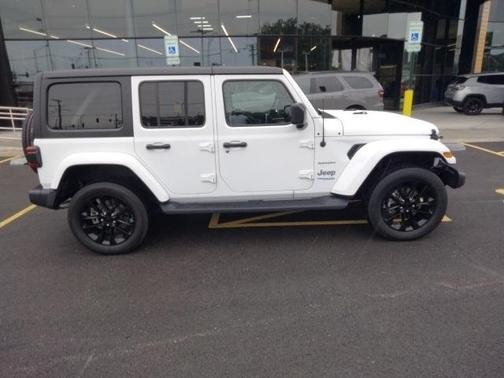 2022 Jeep Wrangler Unlimited 4xe Sahara