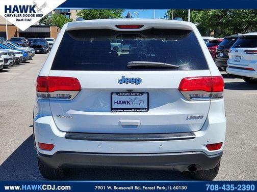 Bright White Clearcoat 2018 Jeep Grand Cherokee Laredo E
