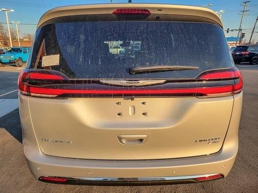2026 Chrysler Pacifica Limited