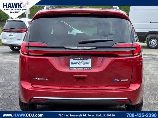 2024 Chrysler Pacifica Hybrid Pinnacle