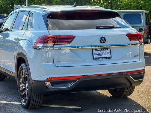 2022 Volkswagen Atlas Cross Sport 2.0T SE w/Technology