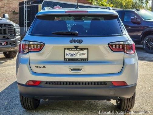 Silver Zynith 2026 Jeep Compass Latitude