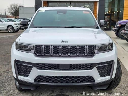 2026 Jeep Grand Cherokee Laredo