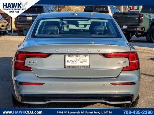 2024 Volvo S60 B5 Core Dark Theme