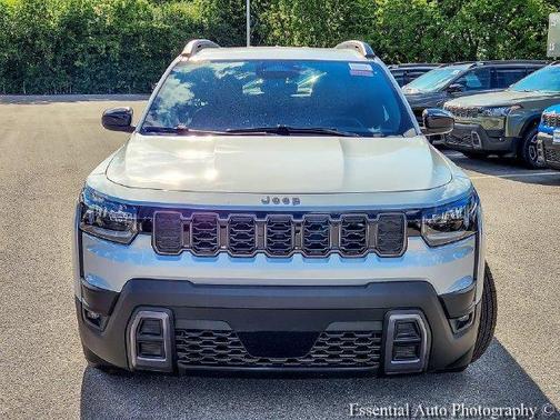 Silver Zynith Clearcoat 2026 Jeep Cherokee LAREDO/LIMITED