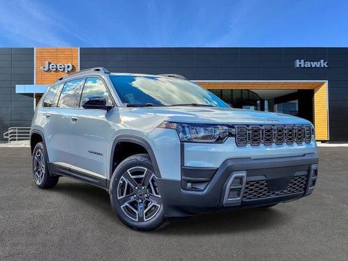 Silver Zynith Clearcoat 2026 Jeep Cherokee LAREDO/LIMITED