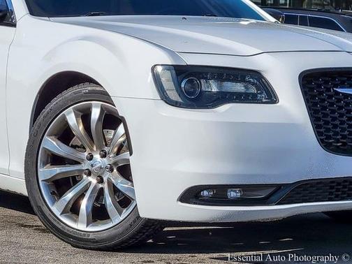 2018 Chrysler 300 Limited