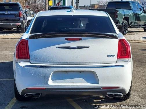 2018 Chrysler 300 Limited