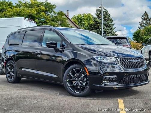2026 Chrysler Pacifica Limited