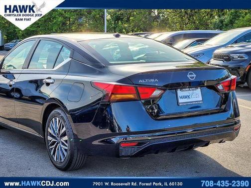 Super Black Clearcoat 2024 Nissan Altima 2.5 SV