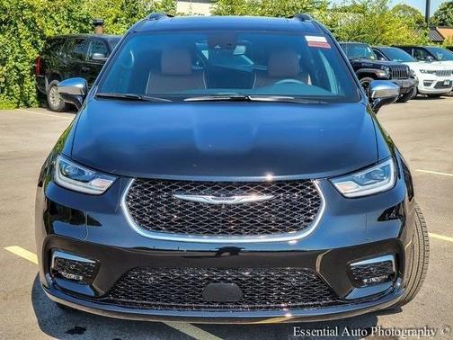 Diamond Black 2026 Chrysler Pacifica Pinnacle