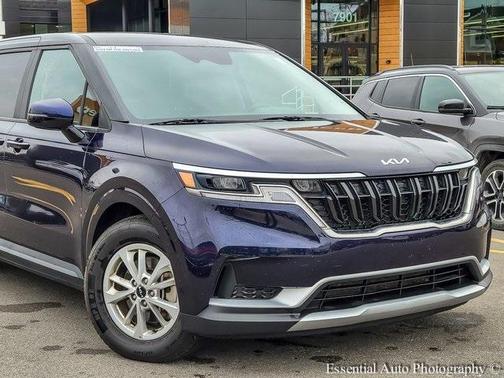 2024 Kia Carnival LX