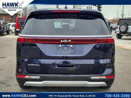 2024 Kia Carnival LX