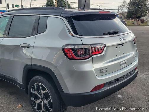 Silver Zynith 2026 Jeep Compass Limited