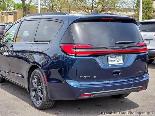 2025 Chrysler Pacifica Limited