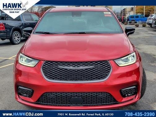 2026 Chrysler Pacifica Select