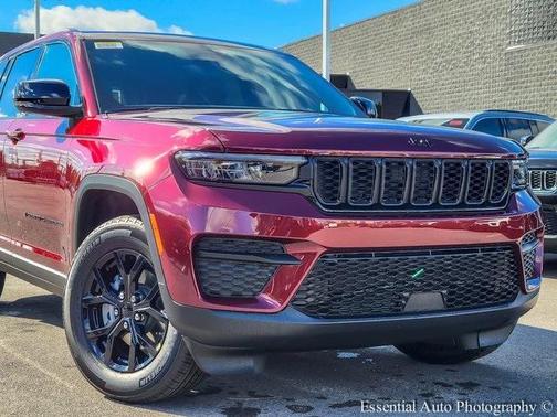 2025 Jeep Grand Cherokee Laredo