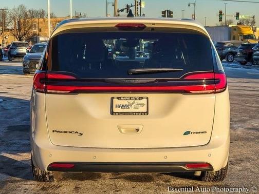 2024 Chrysler Pacifica Hybrid Select
