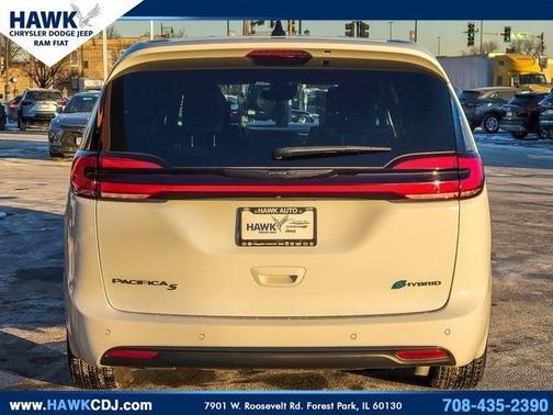 2024 Chrysler Pacifica Hybrid Select