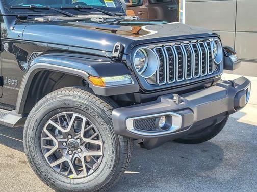 Black Clearcoat 2026 Jeep Wrangler Sahara