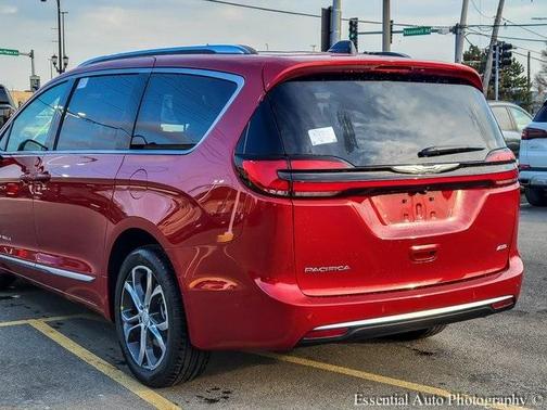 2026 Chrysler Pacifica Pinnacle