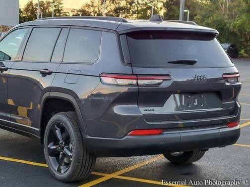 2025 Jeep Grand Cherokee L Laredo