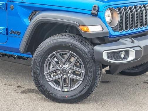 2026 Jeep Gladiator Sport