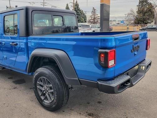 2026 Jeep Gladiator Sport