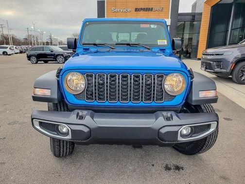 2026 Jeep Gladiator Sport