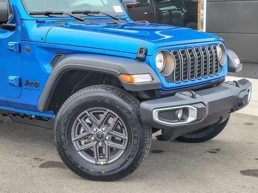 2026 Jeep Gladiator Sport