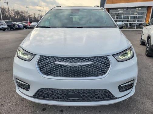 2026 Chrysler Pacifica Pinnacle