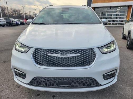 2026 Chrysler Pacifica Pinnacle