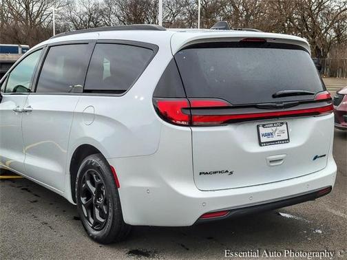 2024 Chrysler Pacifica Hybrid Select