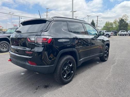2023 Jeep Compass Trailhawk