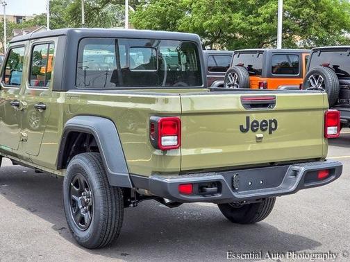 2025 Jeep Gladiator Sport