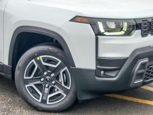 2026 Jeep Cherokee LAREDO/LIMITED