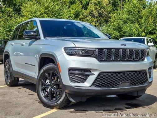 2024 Jeep Grand Cherokee Laredo