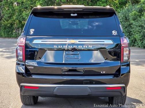 2024 Chevrolet Suburban LT