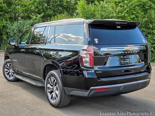 2024 Chevrolet Suburban LT