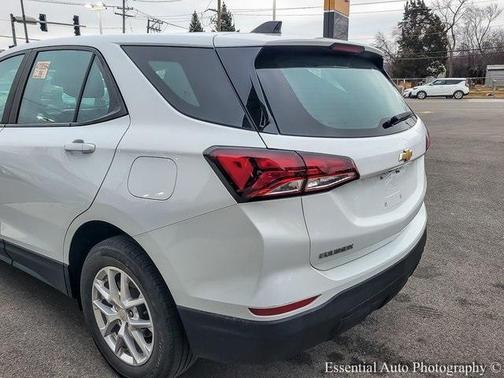 2022 Chevrolet Equinox LS